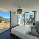 Villa By Gabi Miguel Pêra