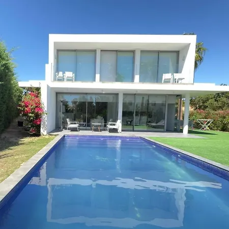 By Gabi Miguel Villa *