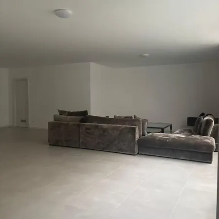 By Gabi Miguel Pêra